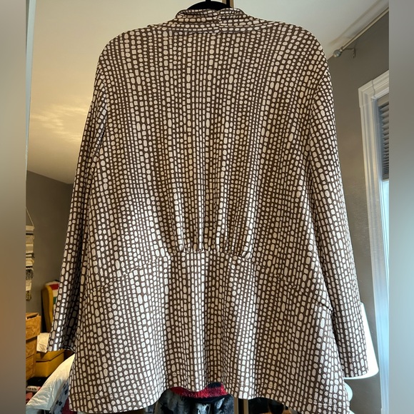 2/$20❤️- CARDIGAN | Women’s Chico’s Easywear cardigan size 3 (fits like a M) - Picture 4 of 4